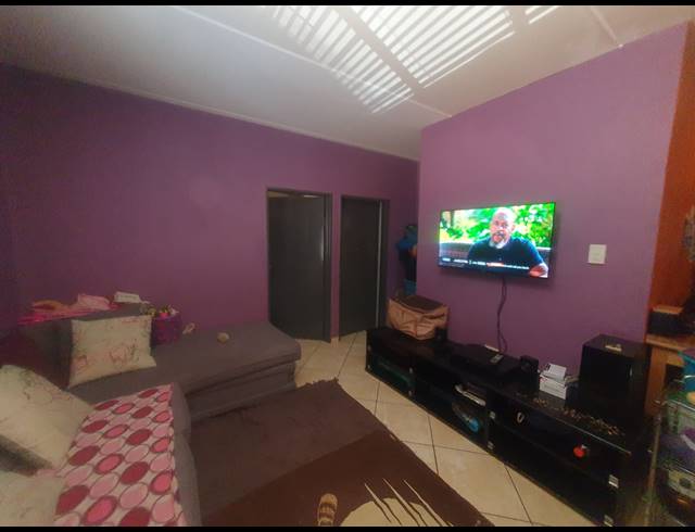 2 BEDROOM APARTMENT SOLD IN JABULANI